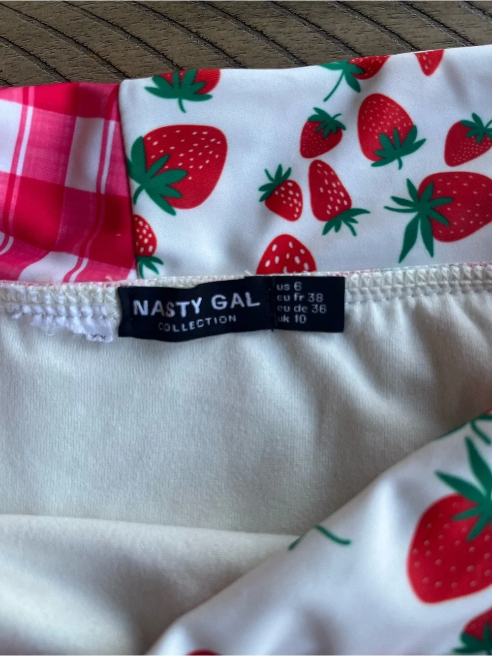 Nasty Gal Strawberry Gingham Mix Bikini Bandeau Top High-Waist Bottoms Size 6